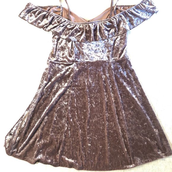 American Eagle Crushed Velvet Dress - Picture 8 of 9